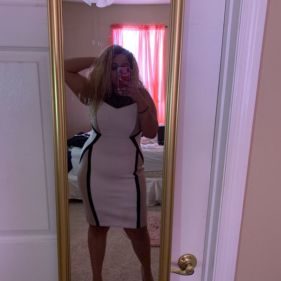 Formal dress - Picture 1 of 6